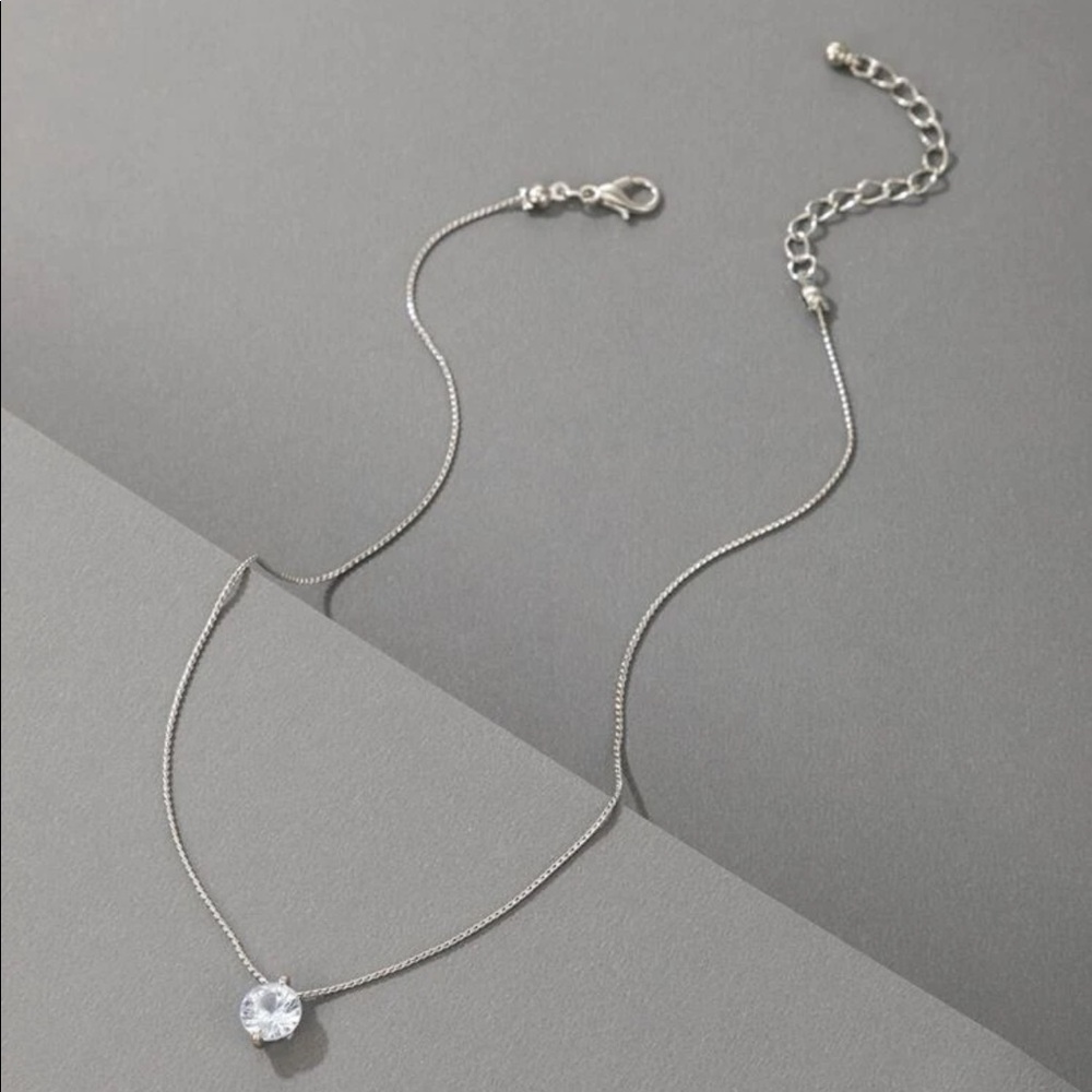 New delicate round decor necklace chain - Picture 3 of 4